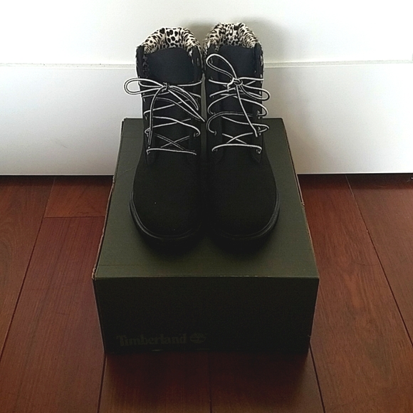 🎊HP🎊 NWT Timberland Black Kinsley w/ leopard print heeled lace-up booties 7.5 - Picture 1 of 7